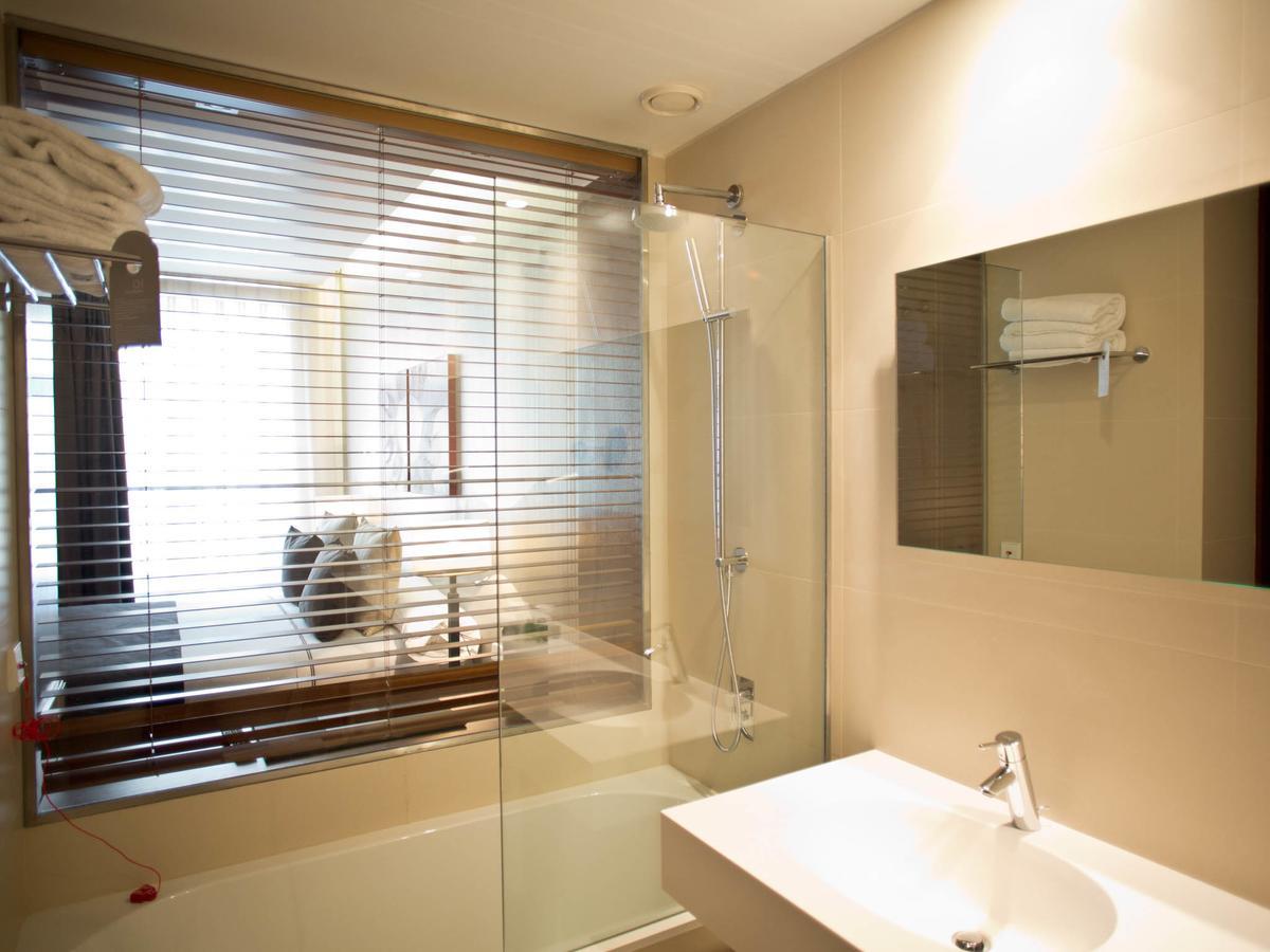 Basic Doppel- oder Zweibettzimmer mit Flussblick