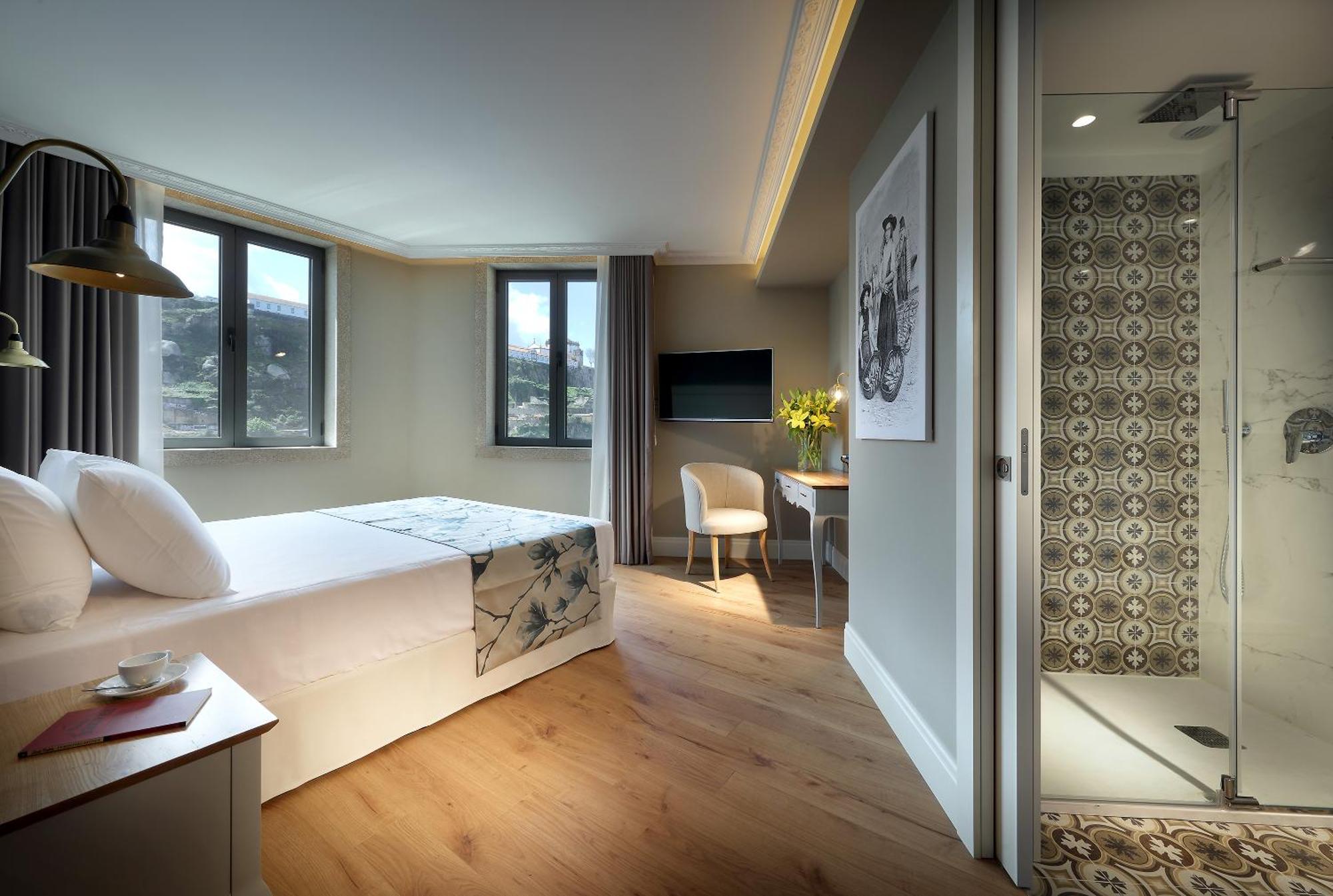 Familienzimmer mit Flussblick