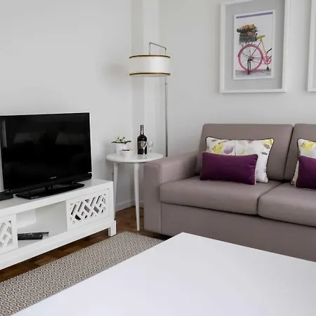Simon Guest Apartments-2